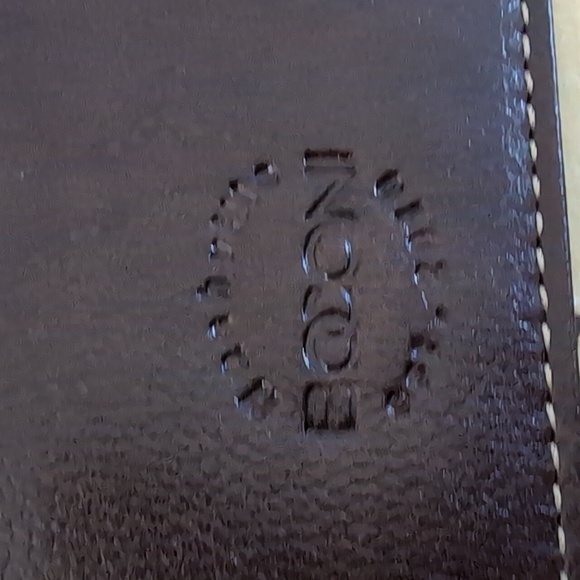 Boconi Nashville Urban Leather Card Holder New in Box ❤️